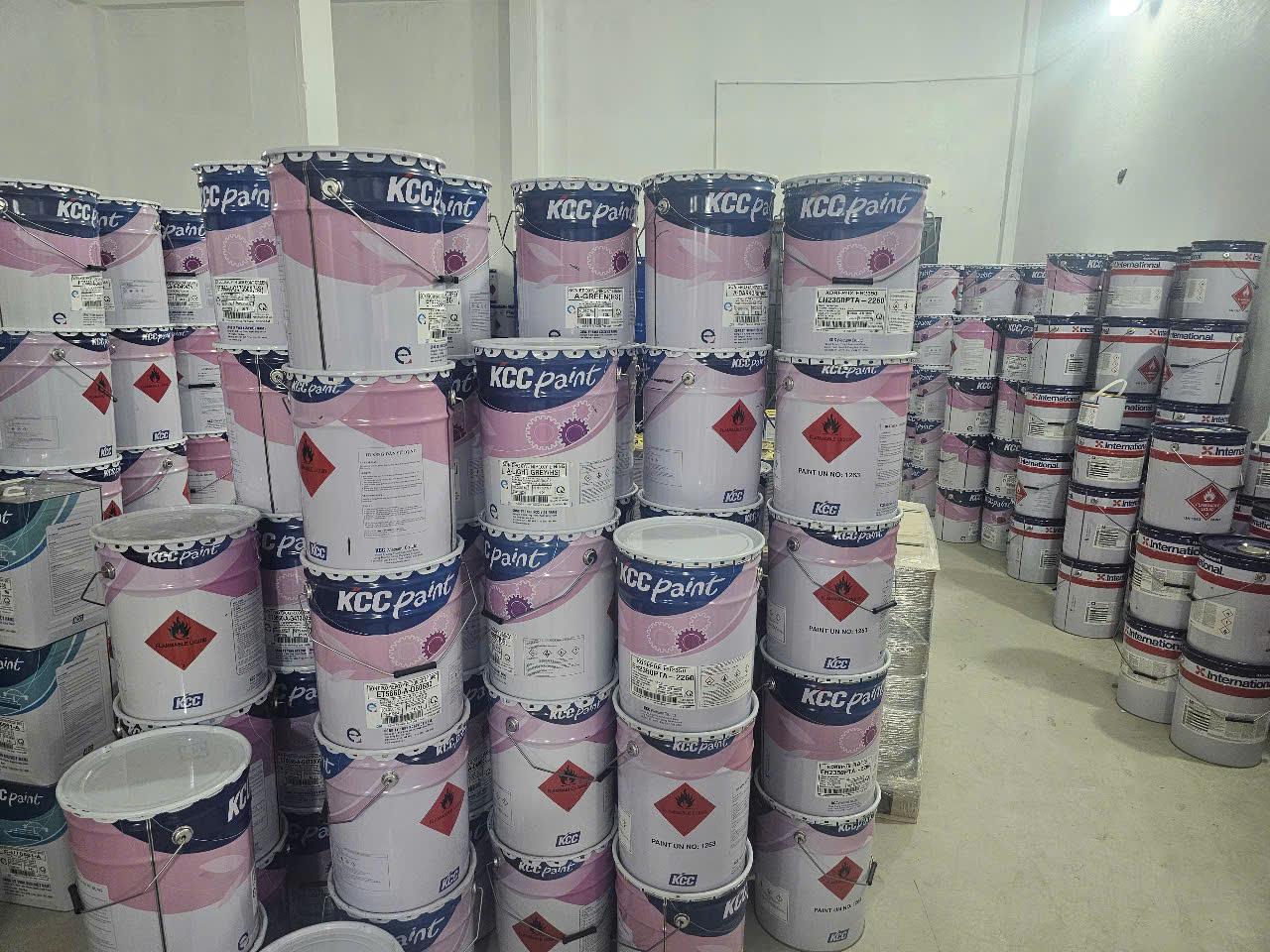 Tổng kho phân phối sơn sàn epoxy KCC AH tại Nghệ An